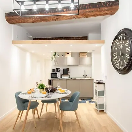 L10 2 Bedrooms Old Wifi 3mins Sea