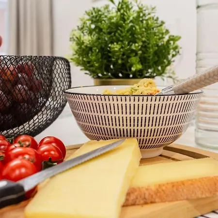 L10 2 Bedrooms Old Wifi 3mins Sea *