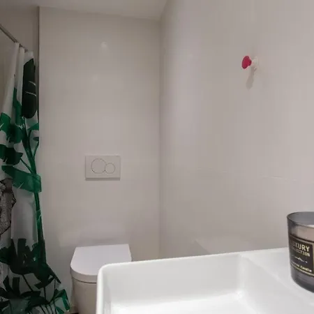 L10 2 Bedrooms Old Wifi 3mins Sea
